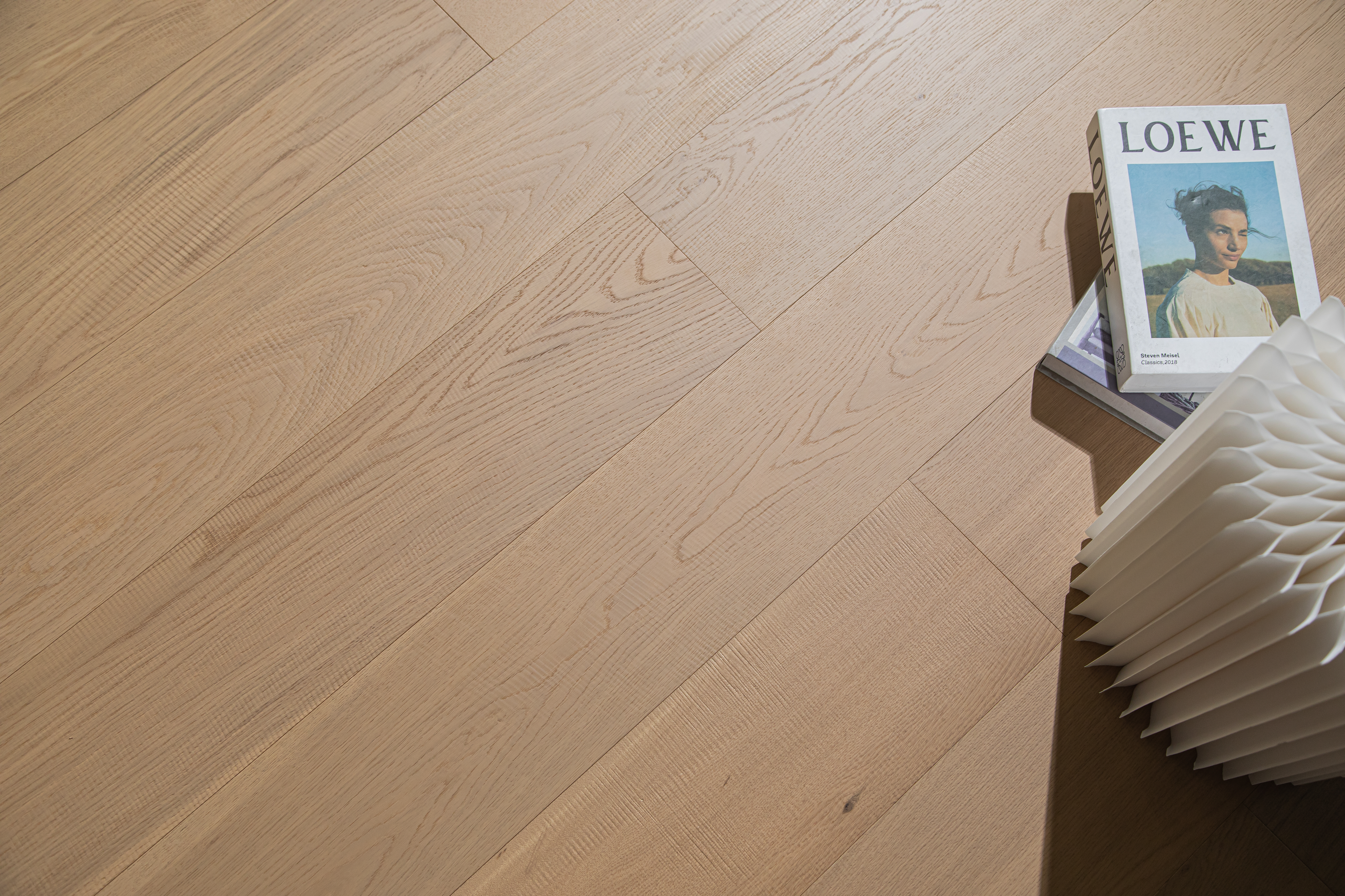 遇薦悅動丨大師純手工，每片地板都是限量藝術品